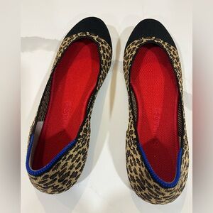 Rothy’s The Square - Little Cat Print. Size 8